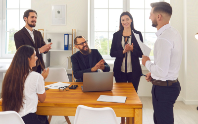 Formation finance: soixante-douze pourcent des professionnels réapprennent chaque année encore